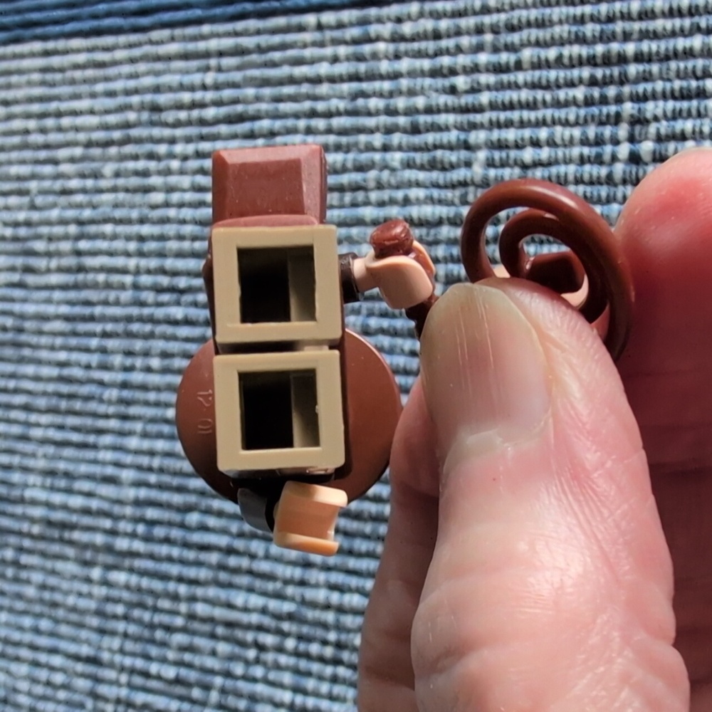 LEGO Indiana Jones Minifigure - Picture 3 of 7